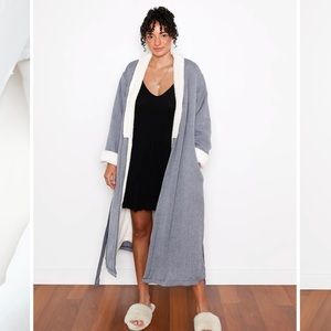 Tofino Towel “Nordic Robe” in Navy NWT